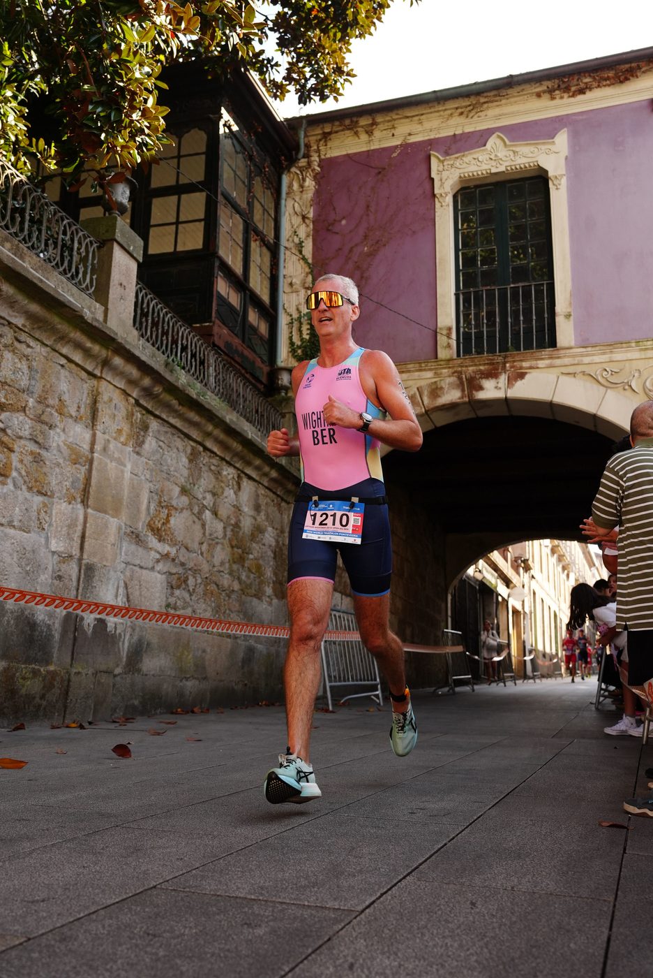 Arthur Wightman running at the World Triathlon Age Group Sprint Championship Finals in Pontevedra